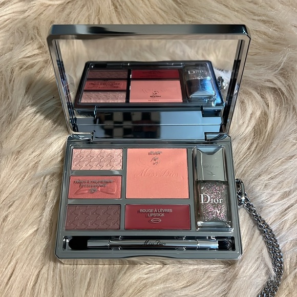 Dior Makeup set - Picture 2 of 5